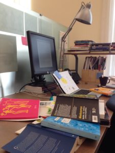 sekalainen työpöytä